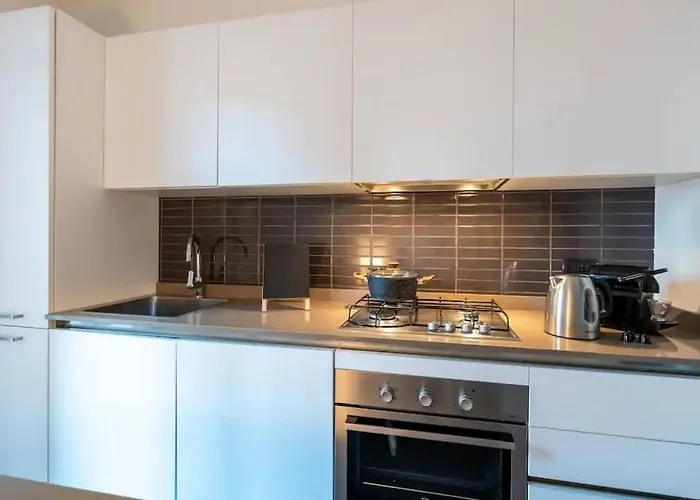 Central Station, 4-Bed With Terrace